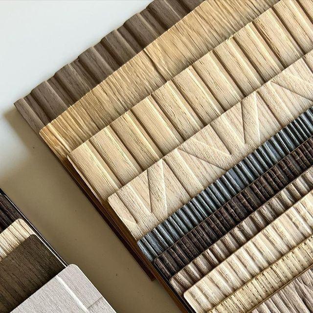 Stalen van gestructureerde houten panelen